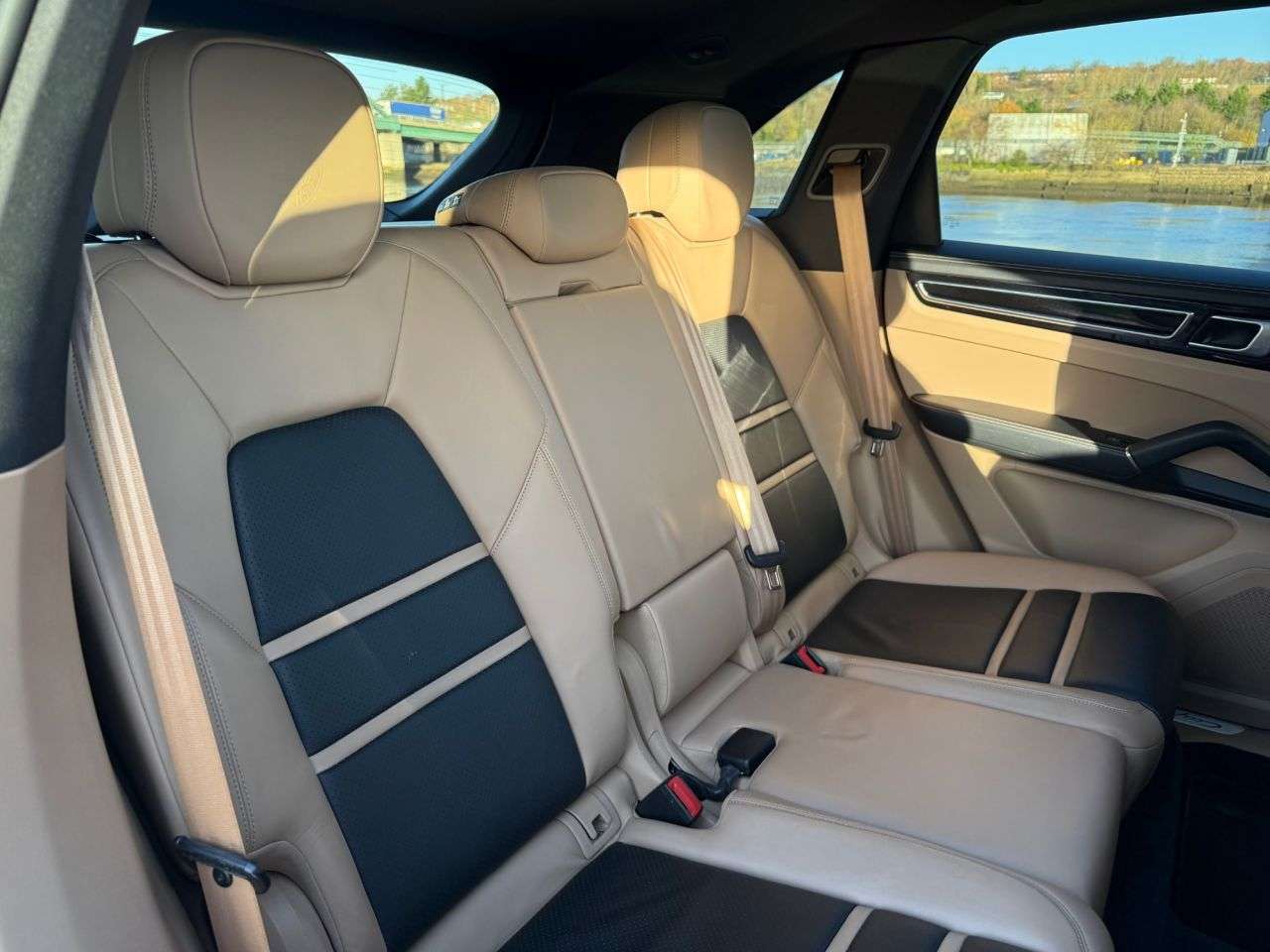 2019 PORSCHE CAYENNE 2019 PORSCHE CAYENNE