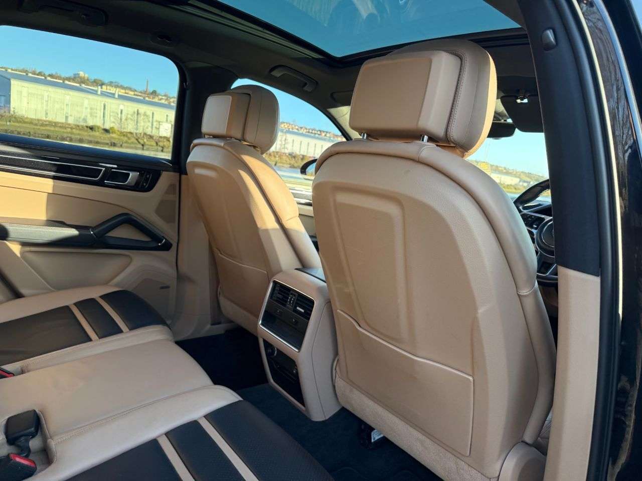 2019 PORSCHE CAYENNE 2019 PORSCHE CAYENNE