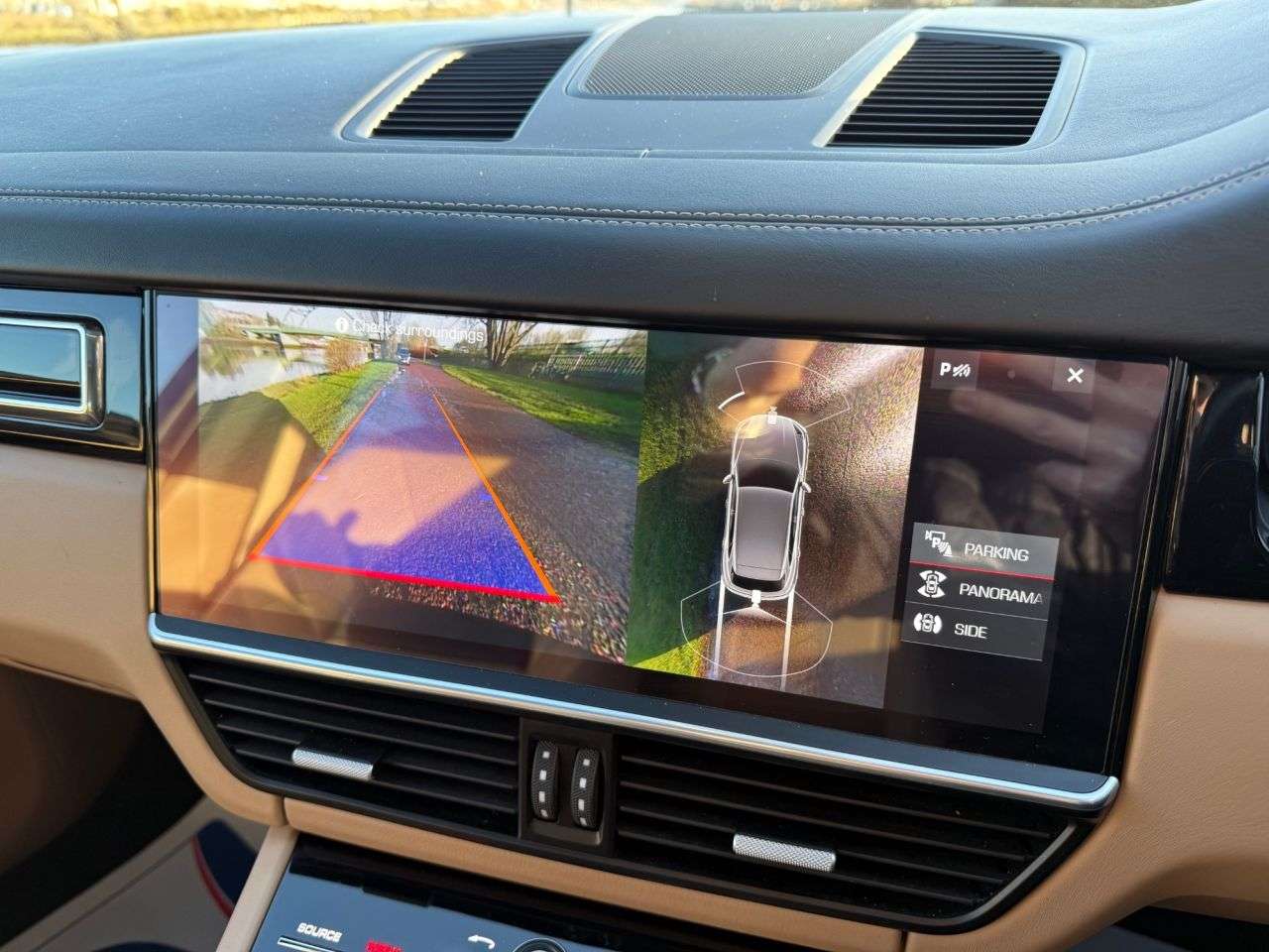 2019 PORSCHE CAYENNE 2019 PORSCHE CAYENNE