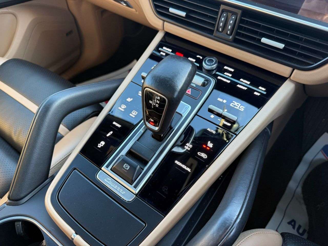 2019 PORSCHE CAYENNE 2019 PORSCHE CAYENNE