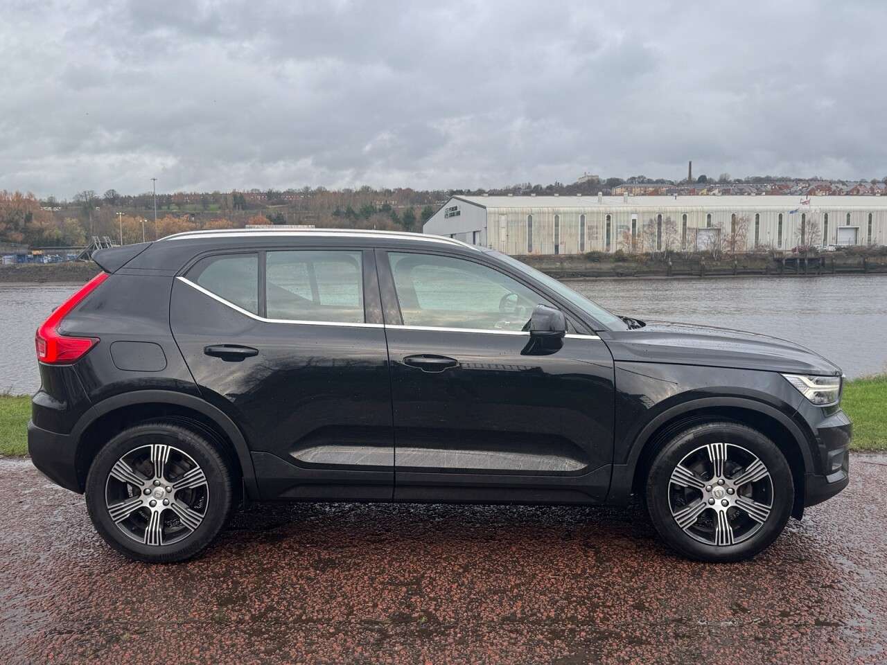 2021 VOLVO XC40 2021 VOLVO XC40