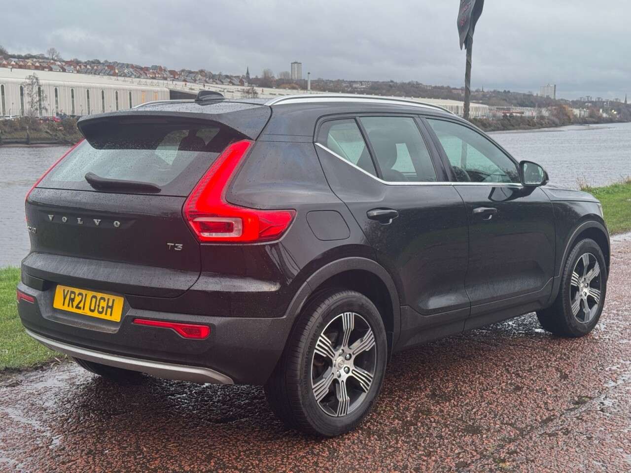 2021 VOLVO XC40 2021 VOLVO XC40