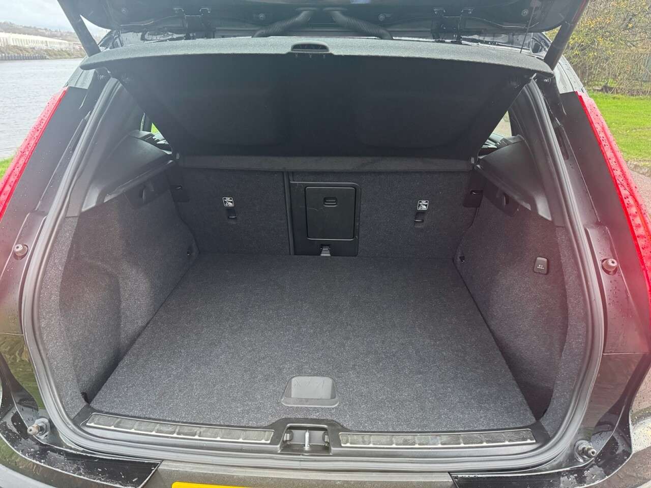 2021 VOLVO XC40 2021 VOLVO XC40