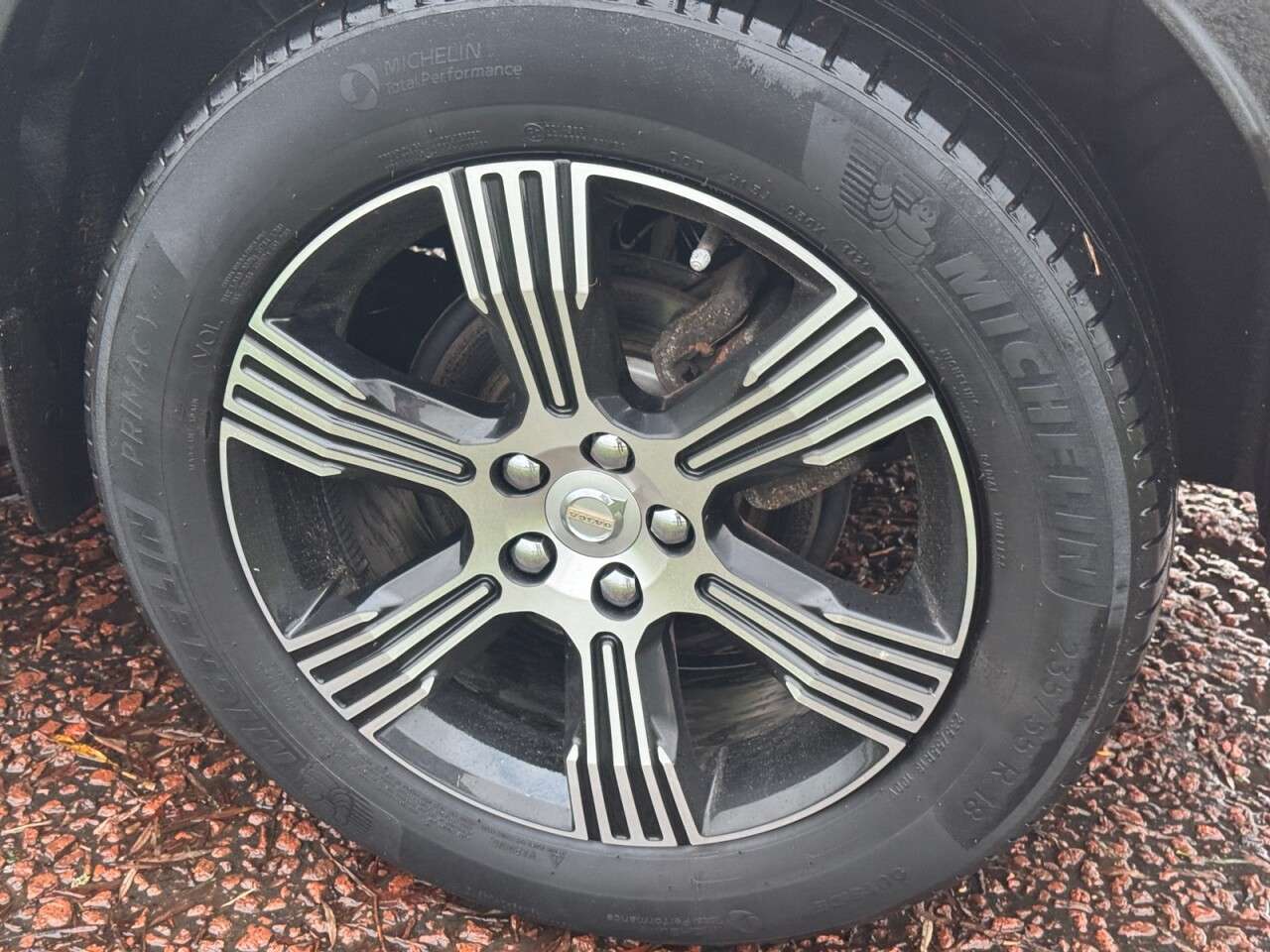 2021 VOLVO XC40 2021 VOLVO XC40