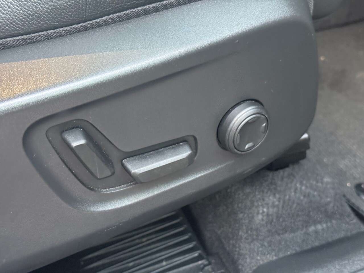 2021 VOLVO XC40 2021 VOLVO XC40