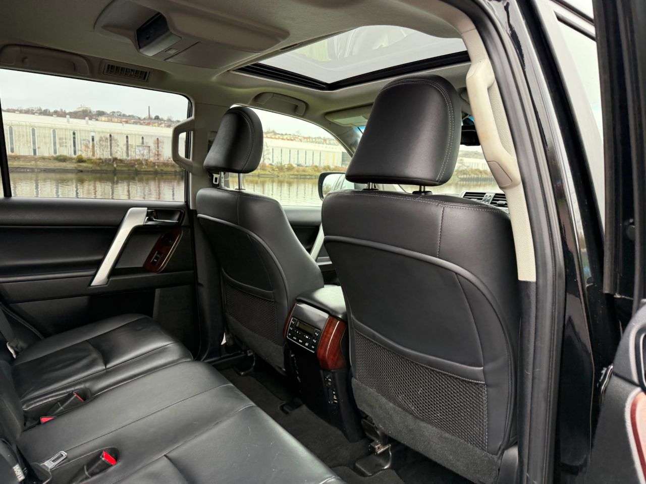 2015 TOYOTA LAND CRUISER 2015 TOYOTA LAND CRUISER