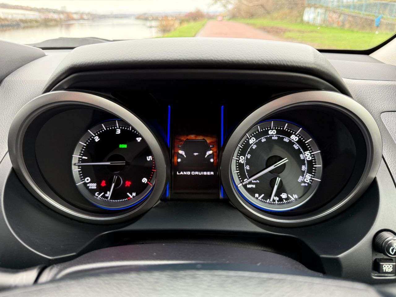 2015 TOYOTA LAND CRUISER 2015 TOYOTA LAND CRUISER