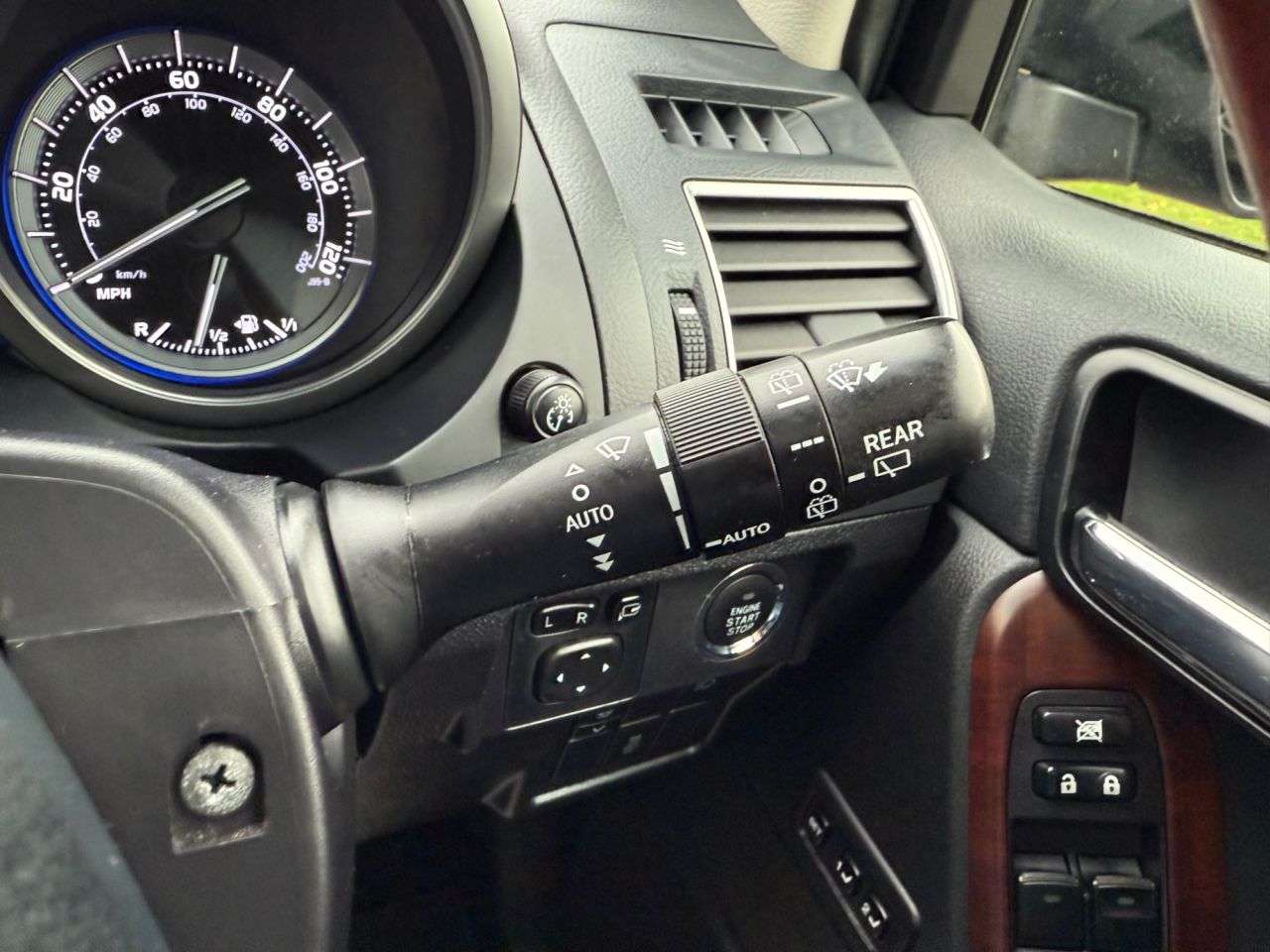 2015 TOYOTA LAND CRUISER 2015 TOYOTA LAND CRUISER