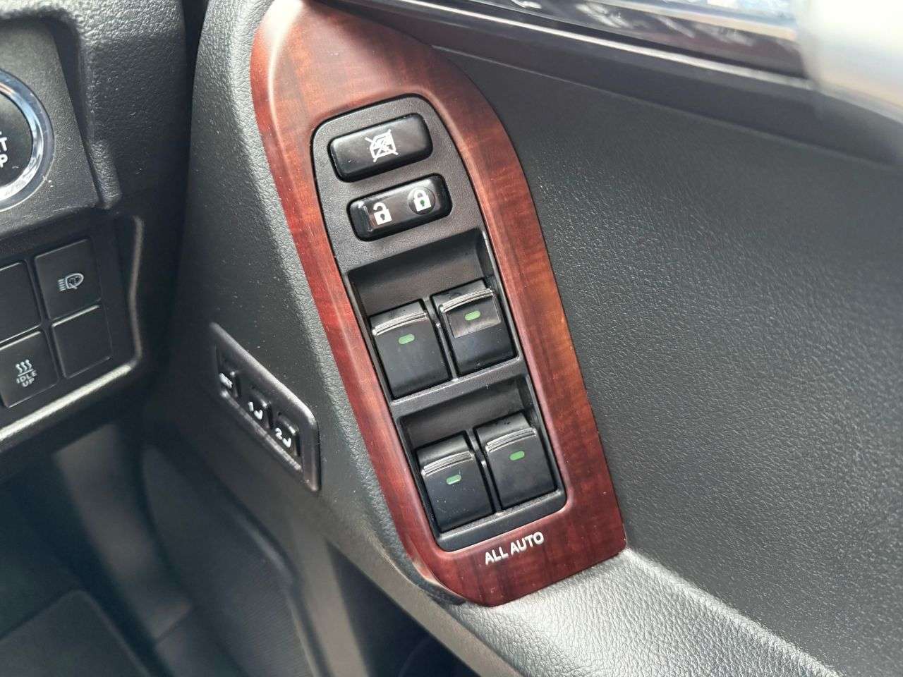 2015 TOYOTA LAND CRUISER 2015 TOYOTA LAND CRUISER