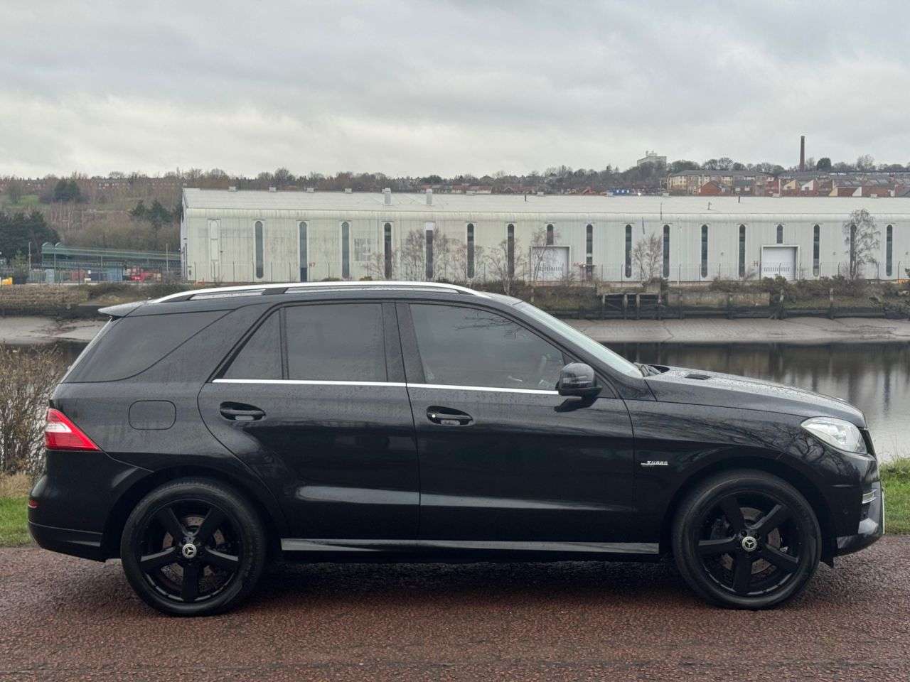 A 2012 MERCEDES-BENZ M-CLASS 3.0 ML350 V6 BlueTEC Sport SUV 5dr Diesel G-Tronic 4WD Euro 6 (s/s) (258 ps A 2012 MERCEDES-BENZ M-CLASS 3.0 ML350 V6 BlueTEC Sport SUV 5dr Diesel G-Tronic 4WD Euro 6 (s/s) (258 ps