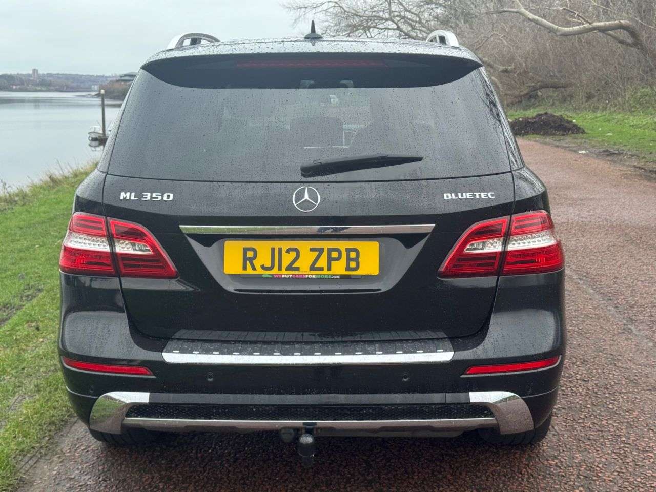 A 2012 MERCEDES-BENZ M-CLASS 3.0 ML350 V6 BlueTEC Sport SUV 5dr Diesel G-Tronic 4WD Euro 6 (s/s) (258 ps A 2012 MERCEDES-BENZ M-CLASS 3.0 ML350 V6 BlueTEC Sport SUV 5dr Diesel G-Tronic 4WD Euro 6 (s/s) (258 ps