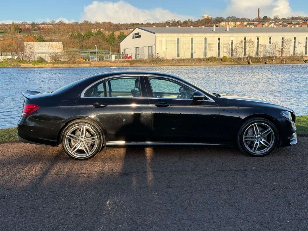 A 2017 MERCEDES-BENZ E-CLASS 2.0 E220d AMG Line Saloon 4dr Diesel G-Tronic+ Euro 6 (s/s) (194 ps) **HEAT A 2017 MERCEDES-BENZ E-CLASS 2.0 E220d AMG Line Saloon 4dr Diesel G-Tronic+ Euro 6 (s/s) (194 ps) **HEAT