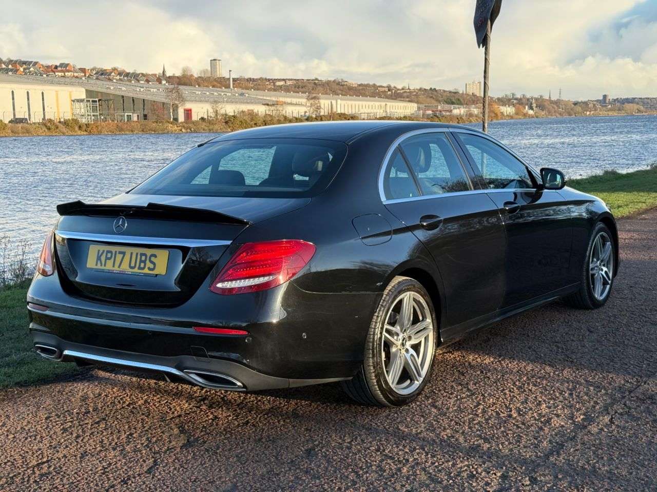 A 2017 MERCEDES-BENZ E-CLASS 2.0 E220d AMG Line Saloon 4dr Diesel G-Tronic+ Euro 6 (s/s) (194 ps) **HEAT A 2017 MERCEDES-BENZ E-CLASS 2.0 E220d AMG Line Saloon 4dr Diesel G-Tronic+ Euro 6 (s/s) (194 ps) **HEAT