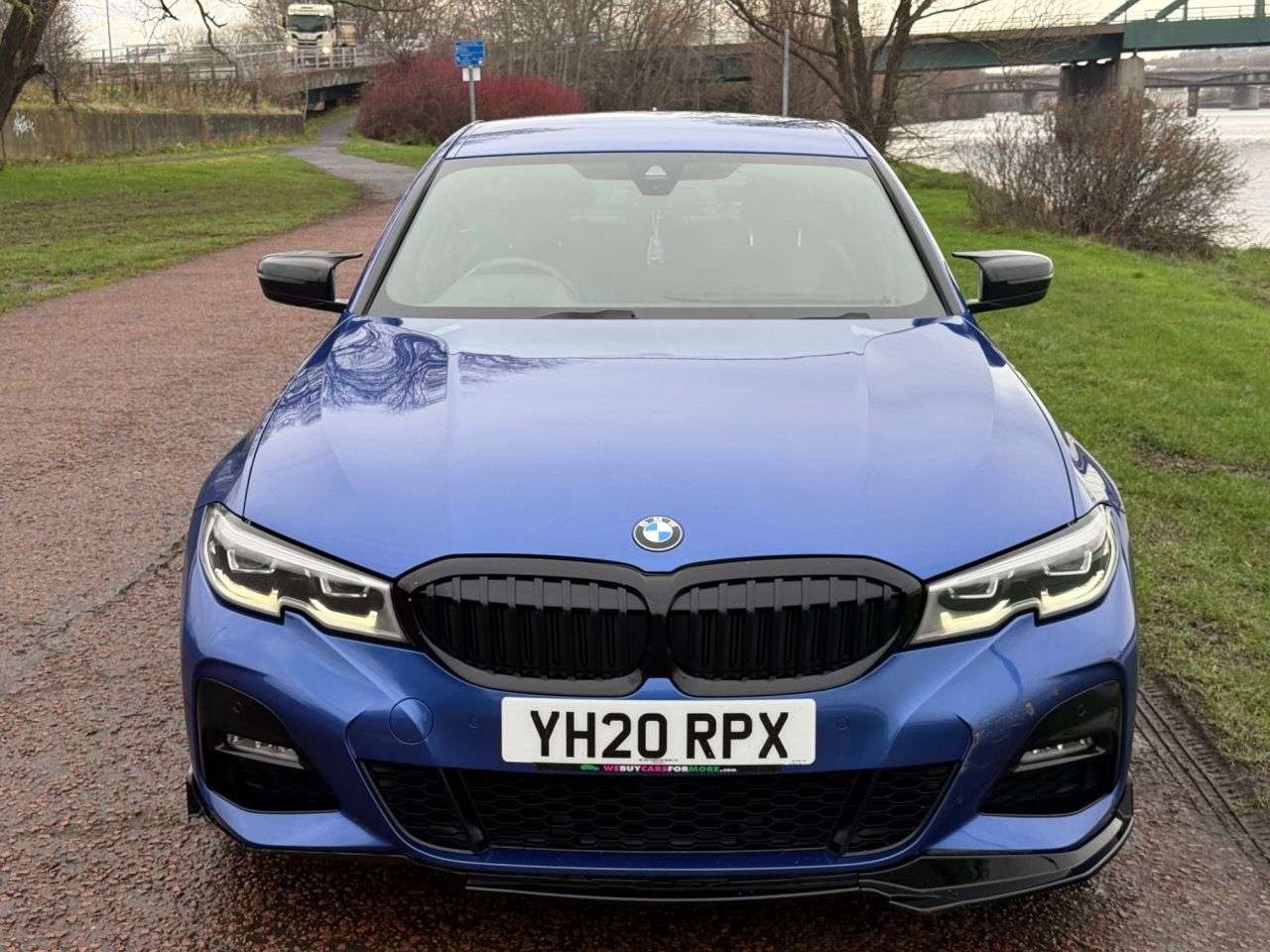 A null BMW 3 SERIES 2.0 330i M Sport Saloon 4dr Petrol Auto Euro 6 (s/s) (258 ps) APPLE CAR PLA A null BMW 3 SERIES 2.0 330i M Sport Saloon 4dr Petrol Auto Euro 6 (s/s) (258 ps) APPLE CAR PLA