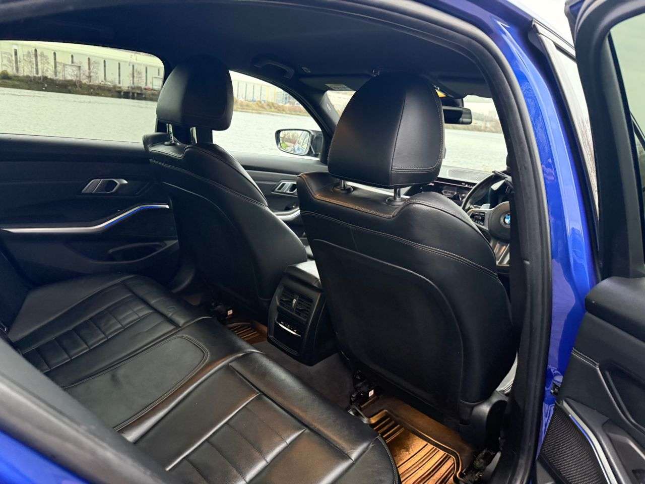 null BMW 3 SERIES null BMW 3 SERIES