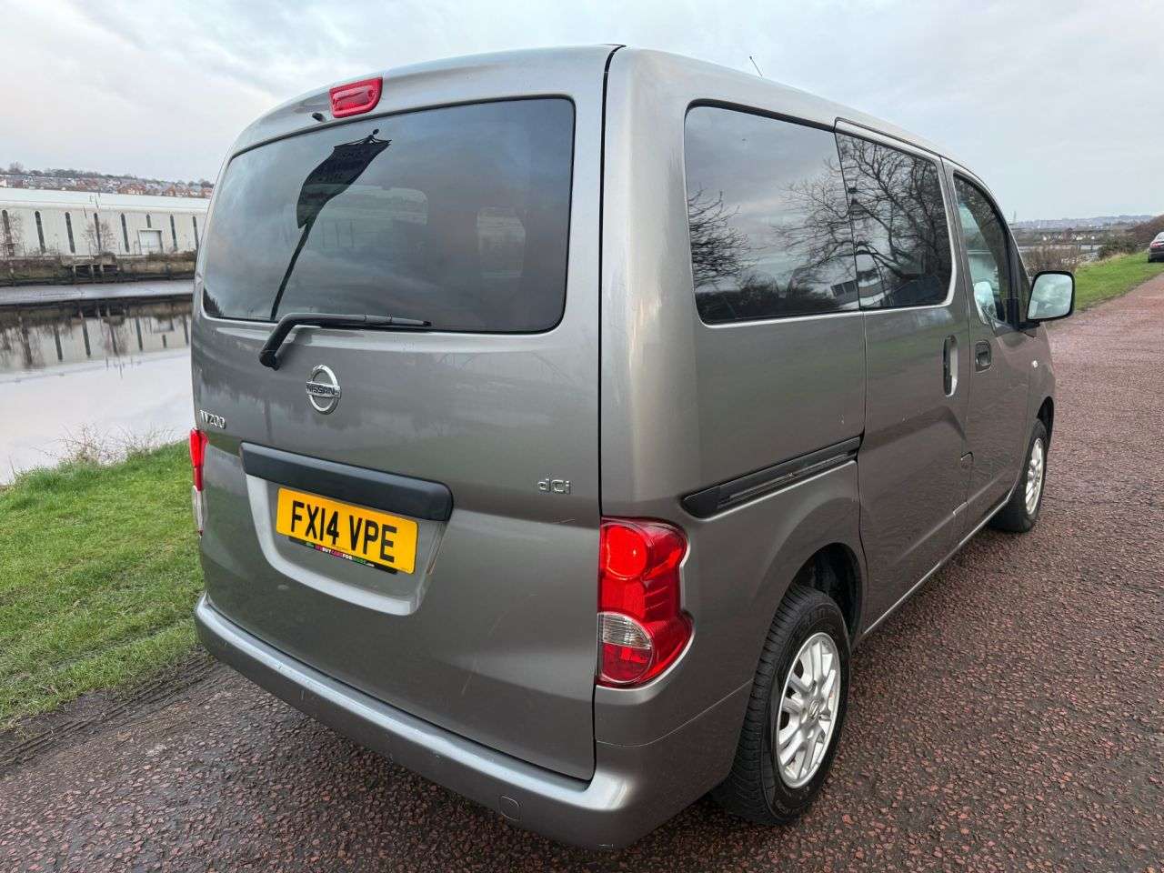 A 2014 NISSAN NV200 1.5 dCi Acenta MPV Double Cab 5dr Diesel Manual Euro 5 (5 Seat) (90 ps) AIR A 2014 NISSAN NV200 1.5 dCi Acenta MPV Double Cab 5dr Diesel Manual Euro 5 (5 Seat) (90 ps) AIR