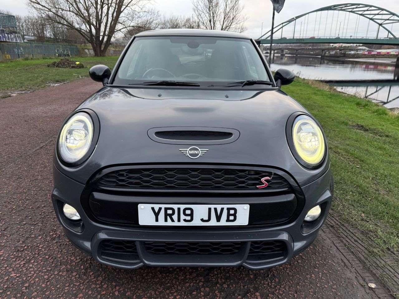 A 2019 MINI HATCH COOPER S 2.0 Cooper S Sport Hatchback 3dr Petrol Manual Euro 6 (s/s) (192 ps) **SAT A 2019 MINI HATCH COOPER S 2.0 Cooper S Sport Hatchback 3dr Petrol Manual Euro 6 (s/s) (192 ps) **SAT