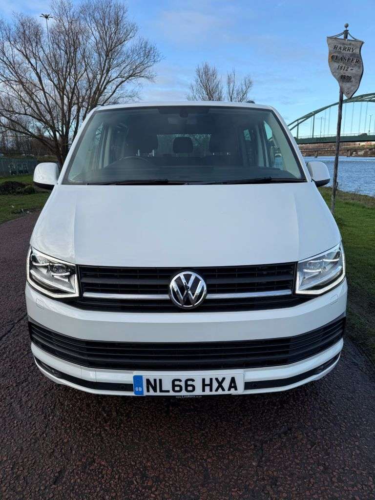 A 2016 VOLKSWAGEN TRANSPORTER 2.0 BiTDI T32 BlueMotion Tech Highline Kombi Double Cab 5dr Diesel Manual F A 2016 VOLKSWAGEN TRANSPORTER 2.0 BiTDI T32 BlueMotion Tech Highline Kombi Double Cab 5dr Diesel Manual F