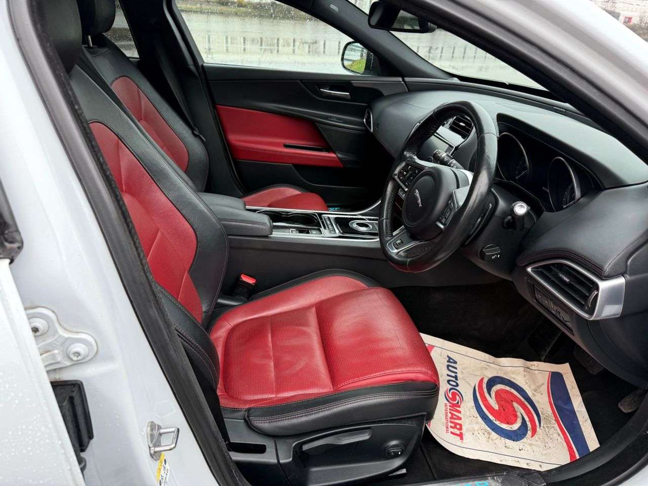 2016 JAGUAR XE 2016 JAGUAR XE