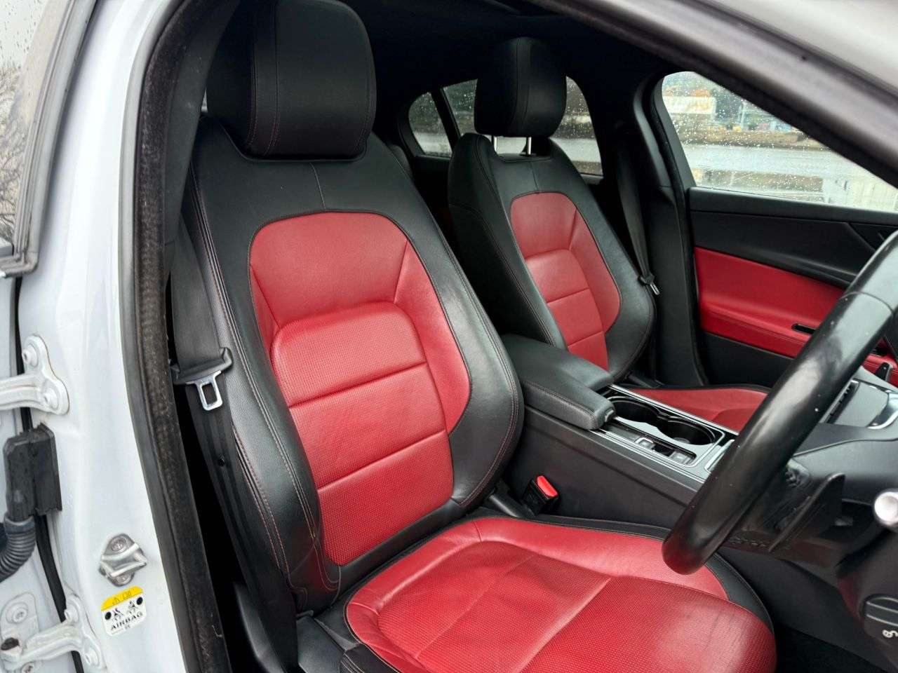 2016 JAGUAR XE 2016 JAGUAR XE