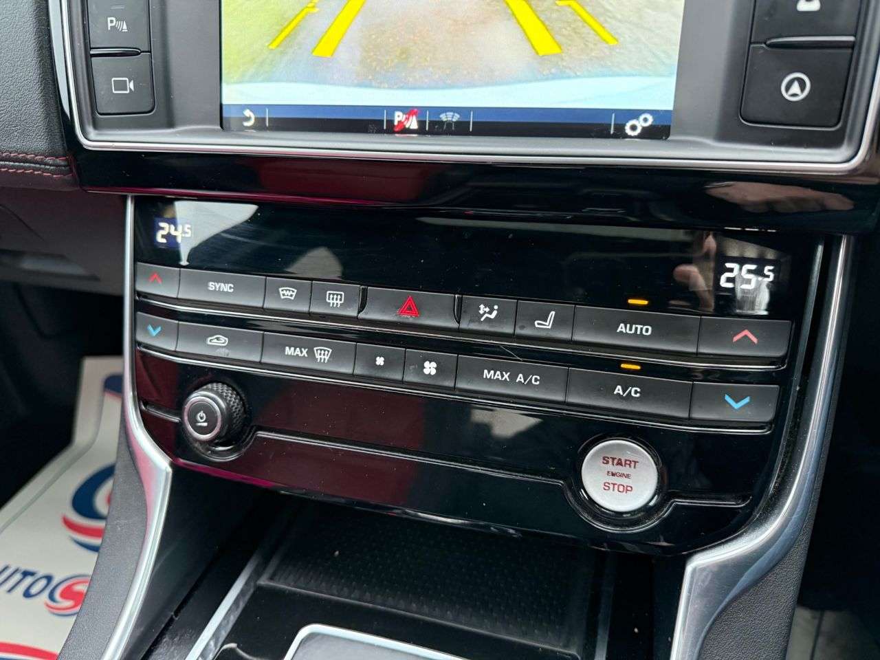 2016 JAGUAR XE 2016 JAGUAR XE