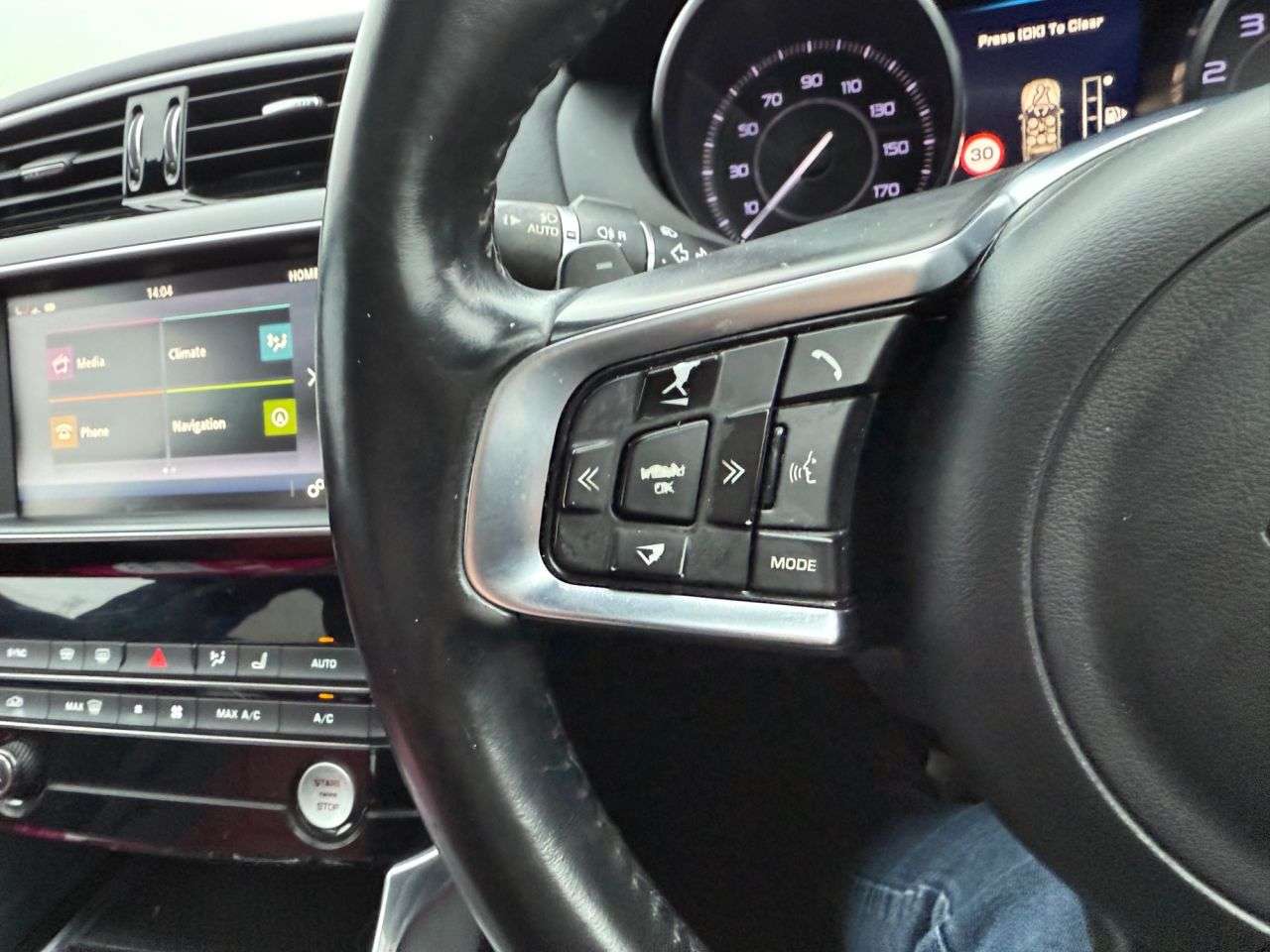 2016 JAGUAR XE 2016 JAGUAR XE