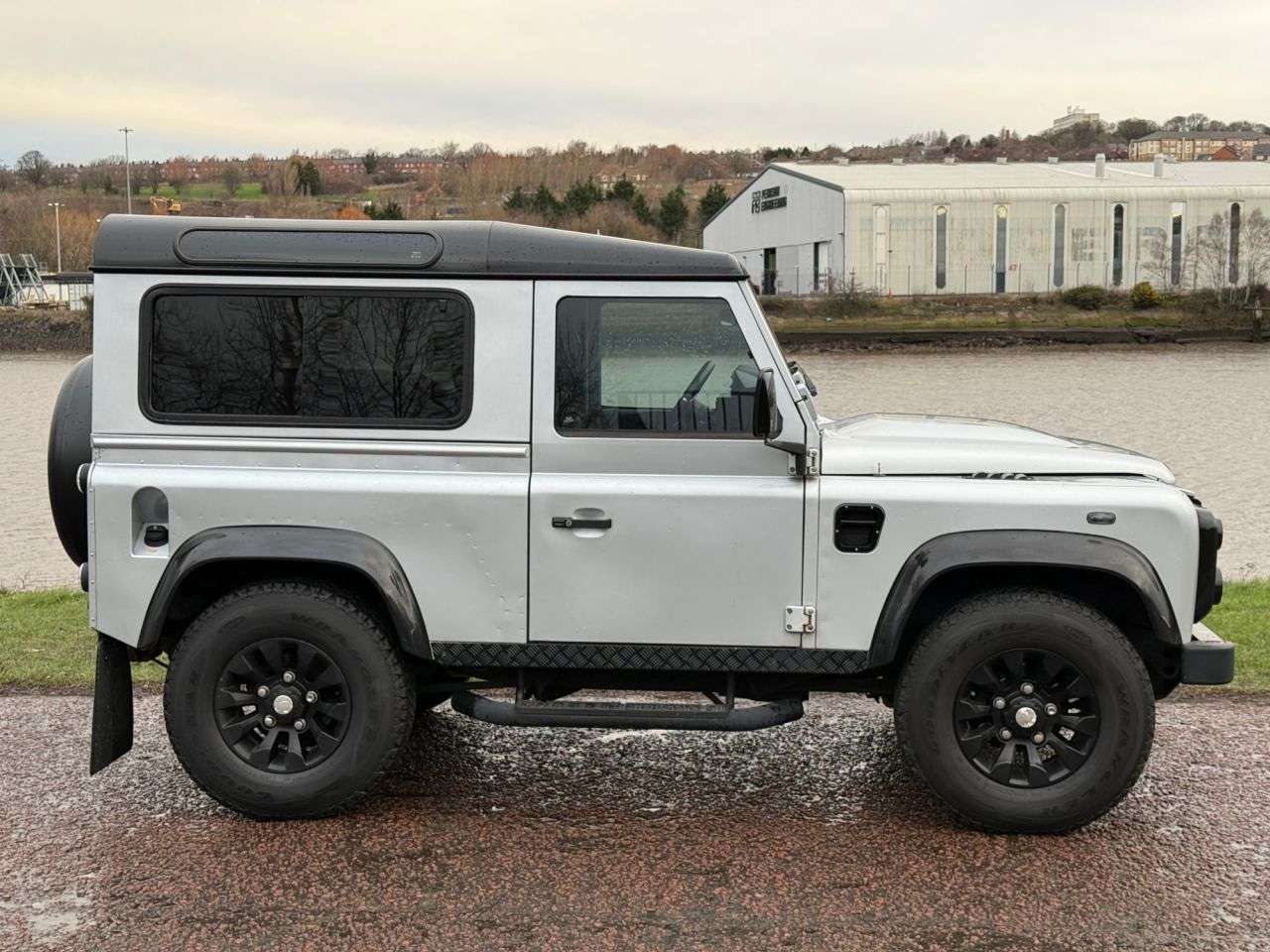 A 2011 LAND ROVER DEFENDER 2.4 TDCi XTech Limited Edition Hard Top SUV 3dr Diesel Manual 4WD SWB Euro A 2011 LAND ROVER DEFENDER 2.4 TDCi XTech Limited Edition Hard Top SUV 3dr Diesel Manual 4WD SWB Euro