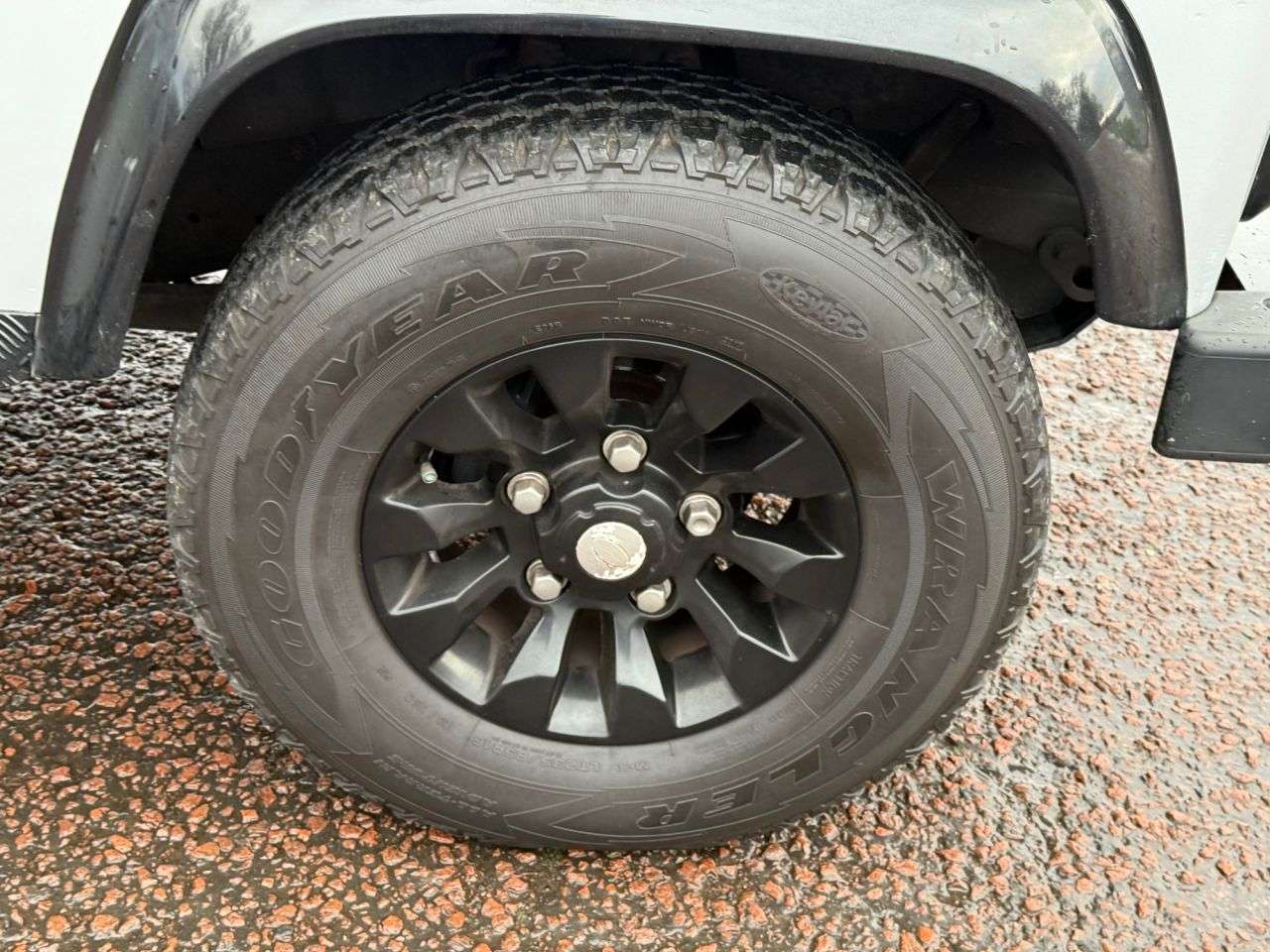 2011 LAND ROVER DEFENDER 2011 LAND ROVER DEFENDER