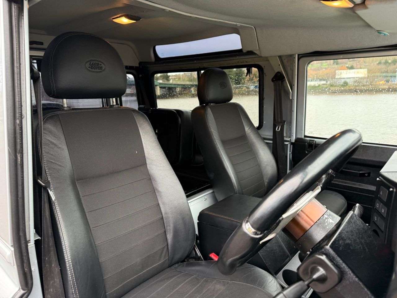 2011 LAND ROVER DEFENDER 2011 LAND ROVER DEFENDER