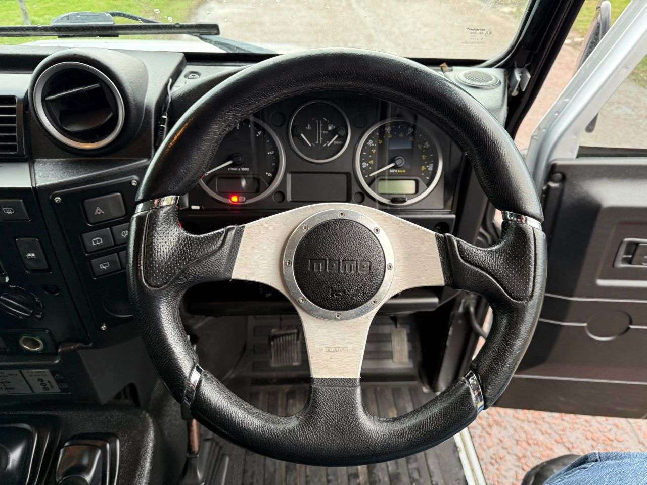 2011 LAND ROVER DEFENDER 2011 LAND ROVER DEFENDER