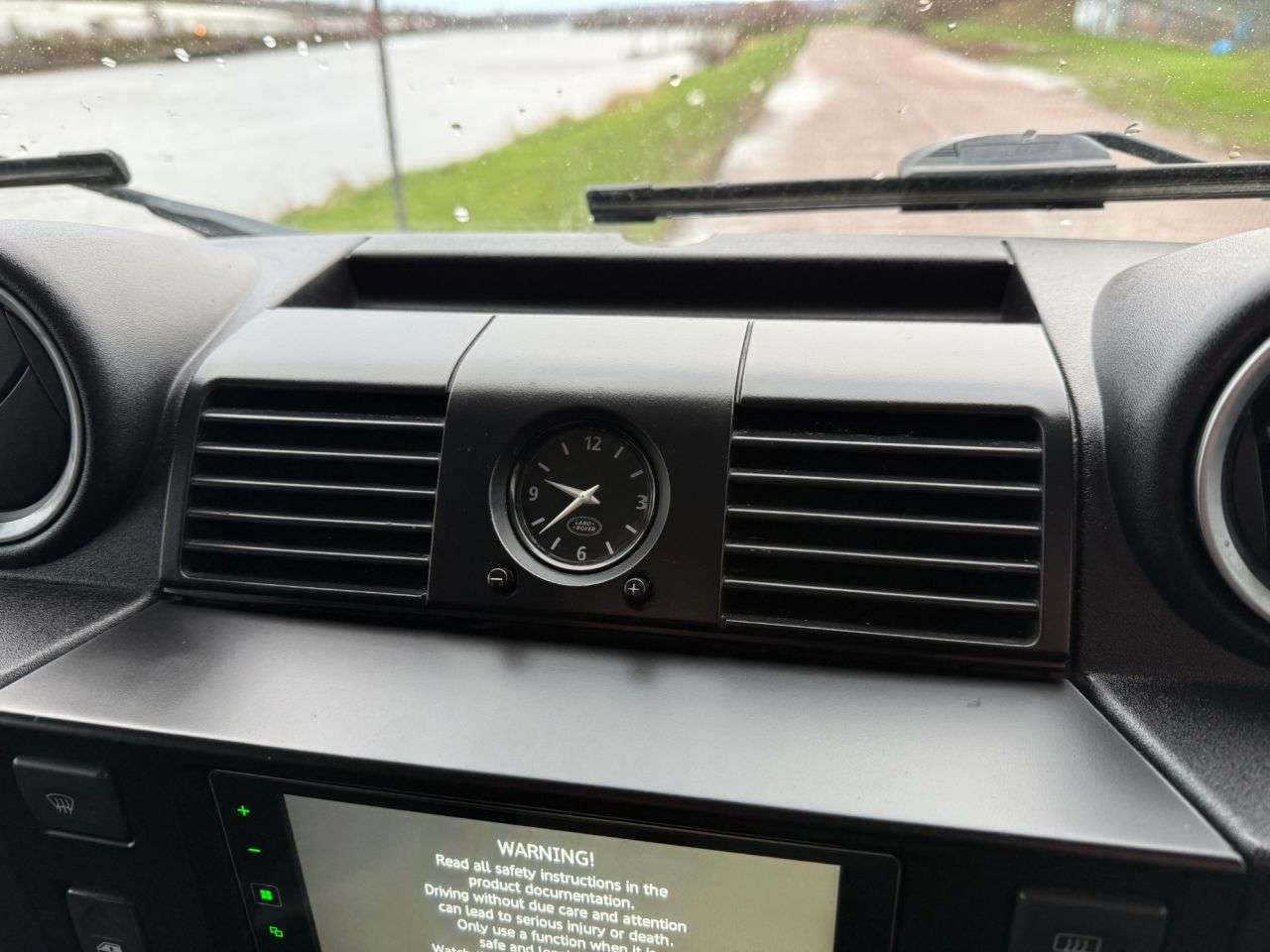 2011 LAND ROVER DEFENDER 2011 LAND ROVER DEFENDER