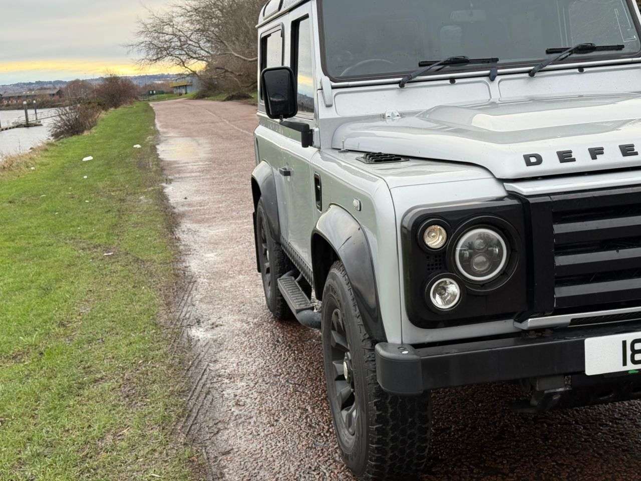 2011 LAND ROVER DEFENDER 2011 LAND ROVER DEFENDER