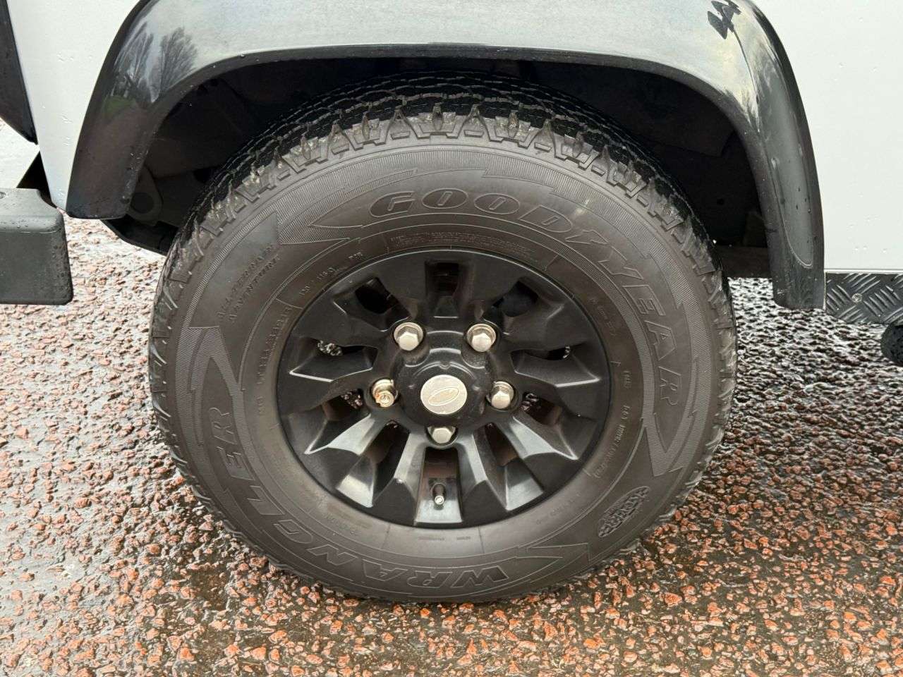 2011 LAND ROVER DEFENDER 2011 LAND ROVER DEFENDER