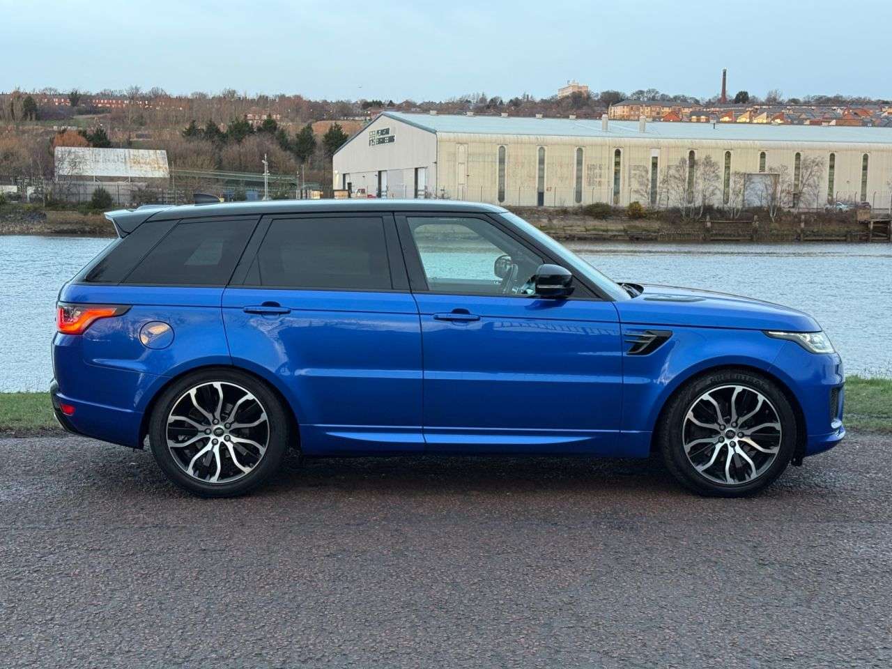 A 2018 LAND ROVER RANGE ROVER SPORT SDV6 HSE DYNAMIC A 2018 LAND ROVER RANGE ROVER SPORT SDV6 HSE DYNAMIC