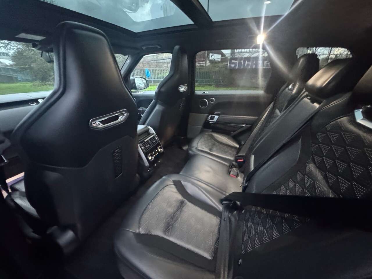 2020 LAND ROVER RANGE ROVER SPORT SVR 2020 LAND ROVER RANGE ROVER SPORT SVR