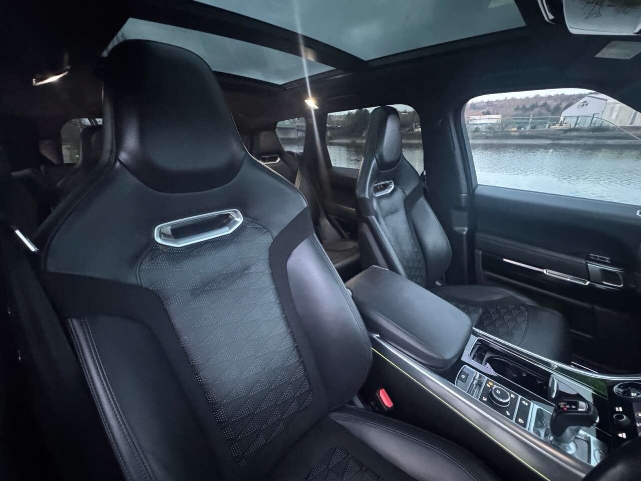 2020 LAND ROVER RANGE ROVER SPORT SVR 2020 LAND ROVER RANGE ROVER SPORT SVR