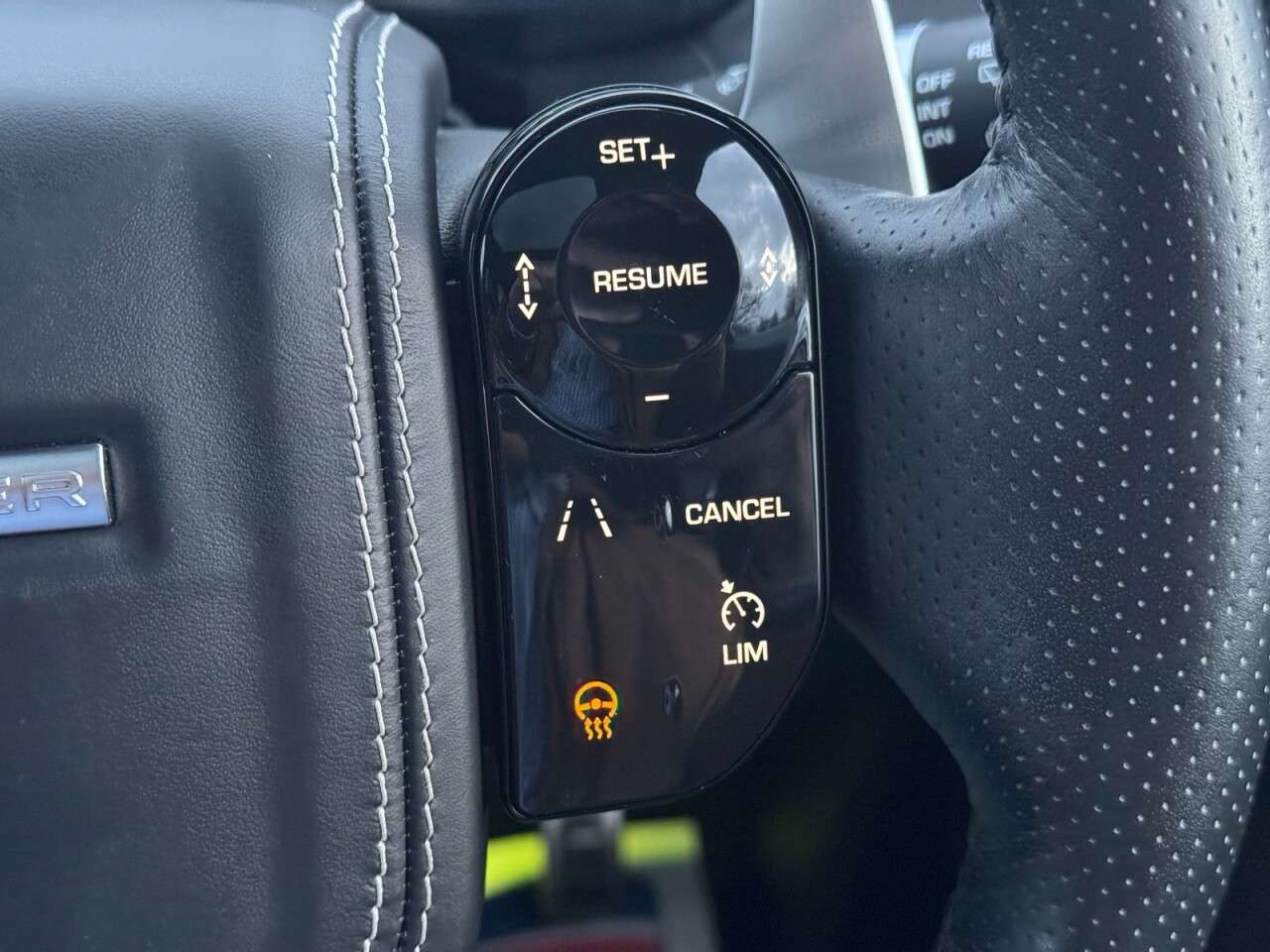 2020 LAND ROVER RANGE ROVER SPORT SVR 2020 LAND ROVER RANGE ROVER SPORT SVR