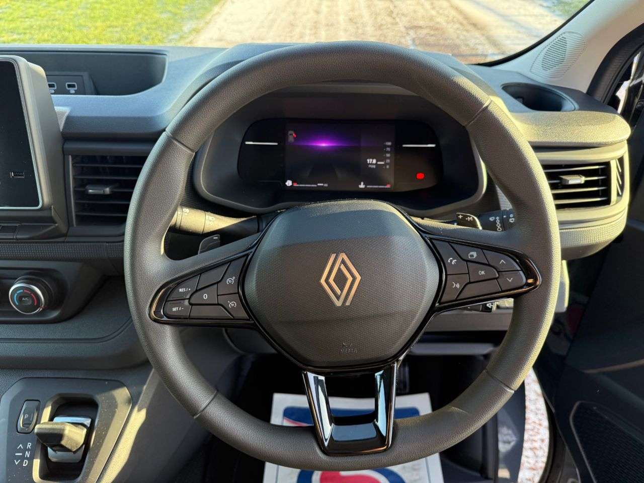 2025 RENAULT TRAFIC 2025 RENAULT TRAFIC