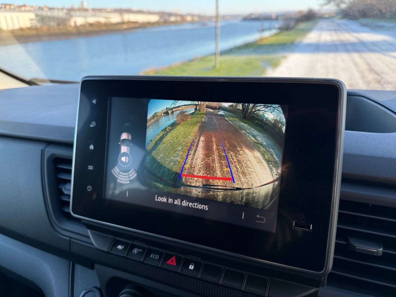 2025 RENAULT TRAFIC 2025 RENAULT TRAFIC