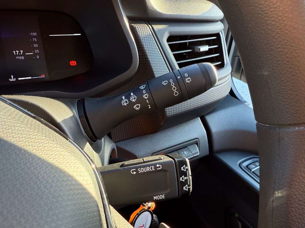 2025 RENAULT TRAFIC 2025 RENAULT TRAFIC