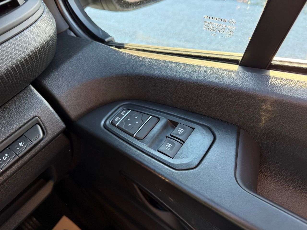 2025 RENAULT TRAFIC 2025 RENAULT TRAFIC