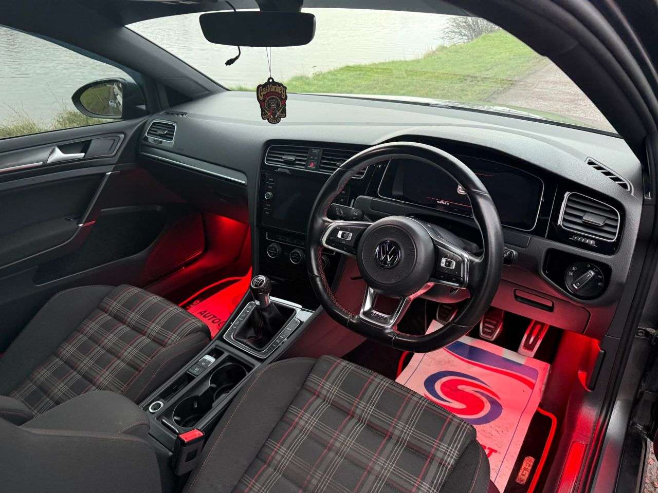 2017 VOLKSWAGEN GOLF 2017 VOLKSWAGEN GOLF