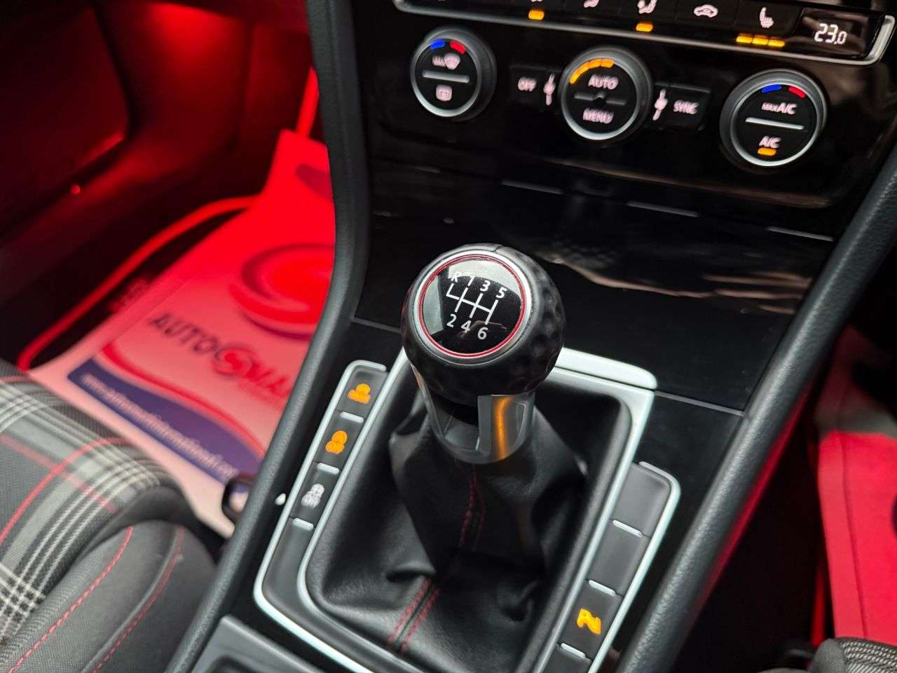 2017 VOLKSWAGEN GOLF 2017 VOLKSWAGEN GOLF