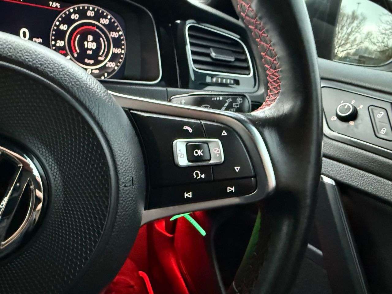 2017 VOLKSWAGEN GOLF 2017 VOLKSWAGEN GOLF