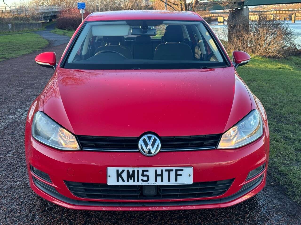 A 2015 VOLKSWAGEN GOLF 1.6 TDI BlueMotion Tech Match Hatchback 5dr Diesel DSG Euro 5 (s/s) (105 ps A 2015 VOLKSWAGEN GOLF 1.6 TDI BlueMotion Tech Match Hatchback 5dr Diesel DSG Euro 5 (s/s) (105 ps