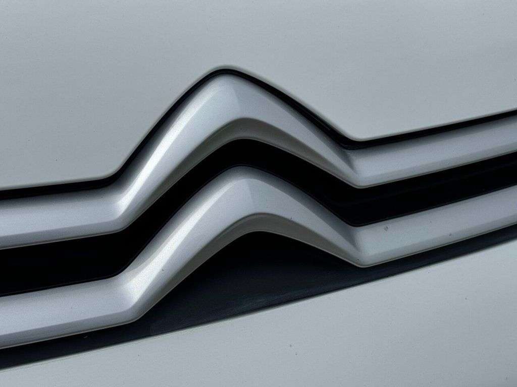 A 2020 CITROEN DISPATCH 1.5 BlueHDi 1200 Enterprise XL Panel Van 6dr Diesel Manual FWD 3 Euro 6 (s/ A 2020 CITROEN DISPATCH 1.5 BlueHDi 1200 Enterprise XL Panel Van 6dr Diesel Manual FWD 3 Euro 6 (s/