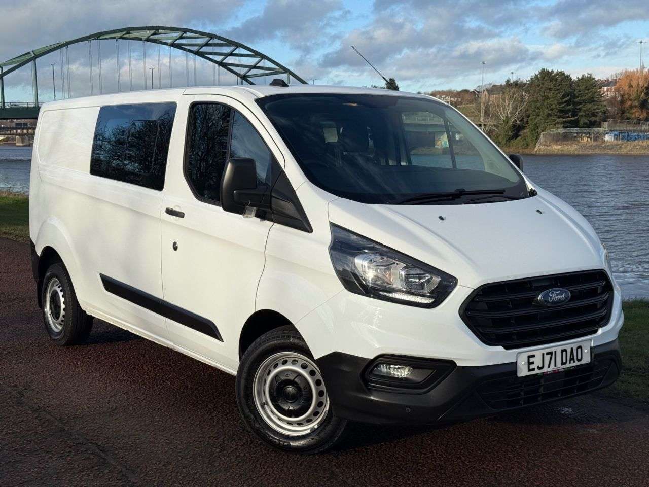A 2021 FORD TRANSIT CUSTOM 2.0 320 EcoBlue Leader Crew Van Double Cab 5dr Diesel Manual L2 H1 Euro 6 ( A 2021 FORD TRANSIT CUSTOM 2.0 320 EcoBlue Leader Crew Van Double Cab 5dr Diesel Manual L2 H1 Euro 6 (