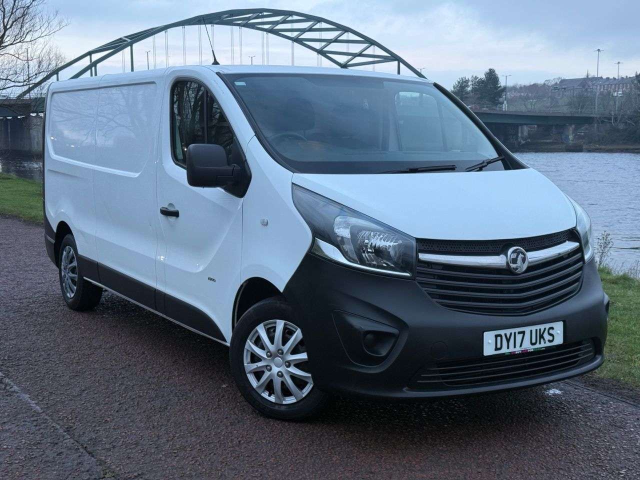 A 2017 VAUXHALL VIVARO 1.6 CDTi 2900 Panel Van 5dr Diesel Manual L2 H1 Euro 6 (120 ps) **HANDSFREE A 2017 VAUXHALL VIVARO 1.6 CDTi 2900 Panel Van 5dr Diesel Manual L2 H1 Euro 6 (120 ps) **HANDSFREE