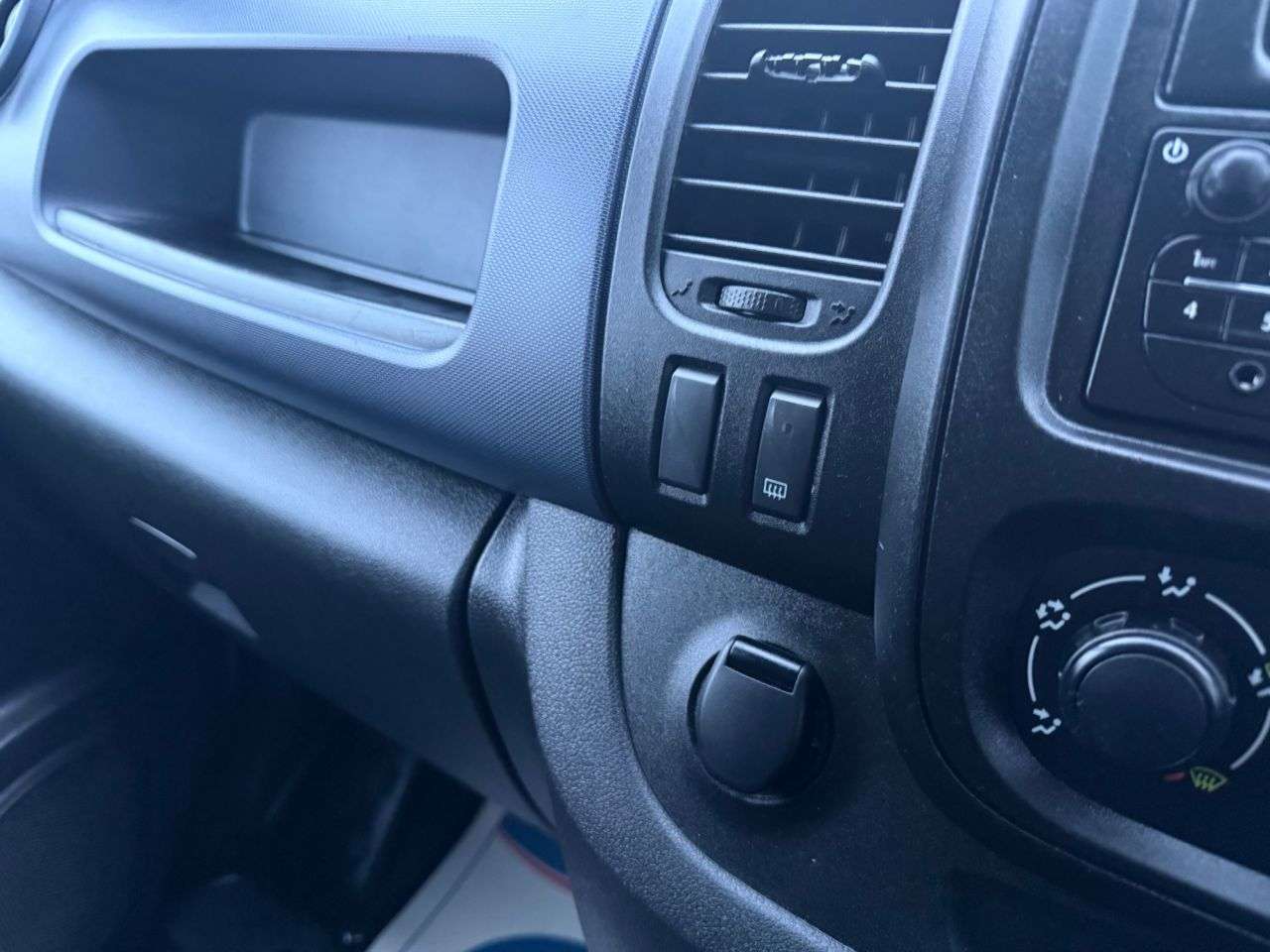 2017 VAUXHALL VIVARO 2017 VAUXHALL VIVARO