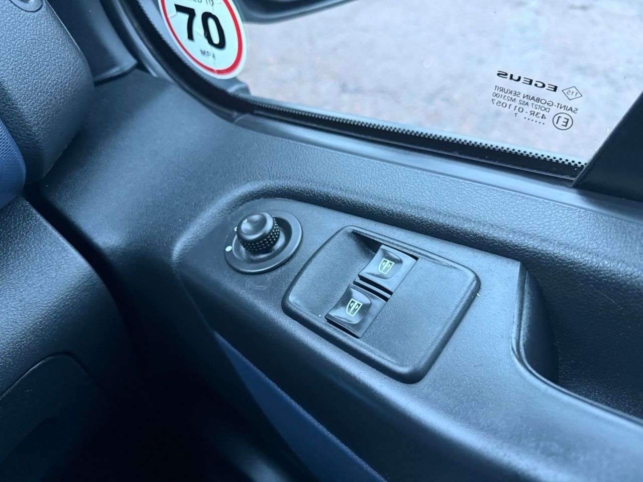 2017 VAUXHALL VIVARO 2017 VAUXHALL VIVARO